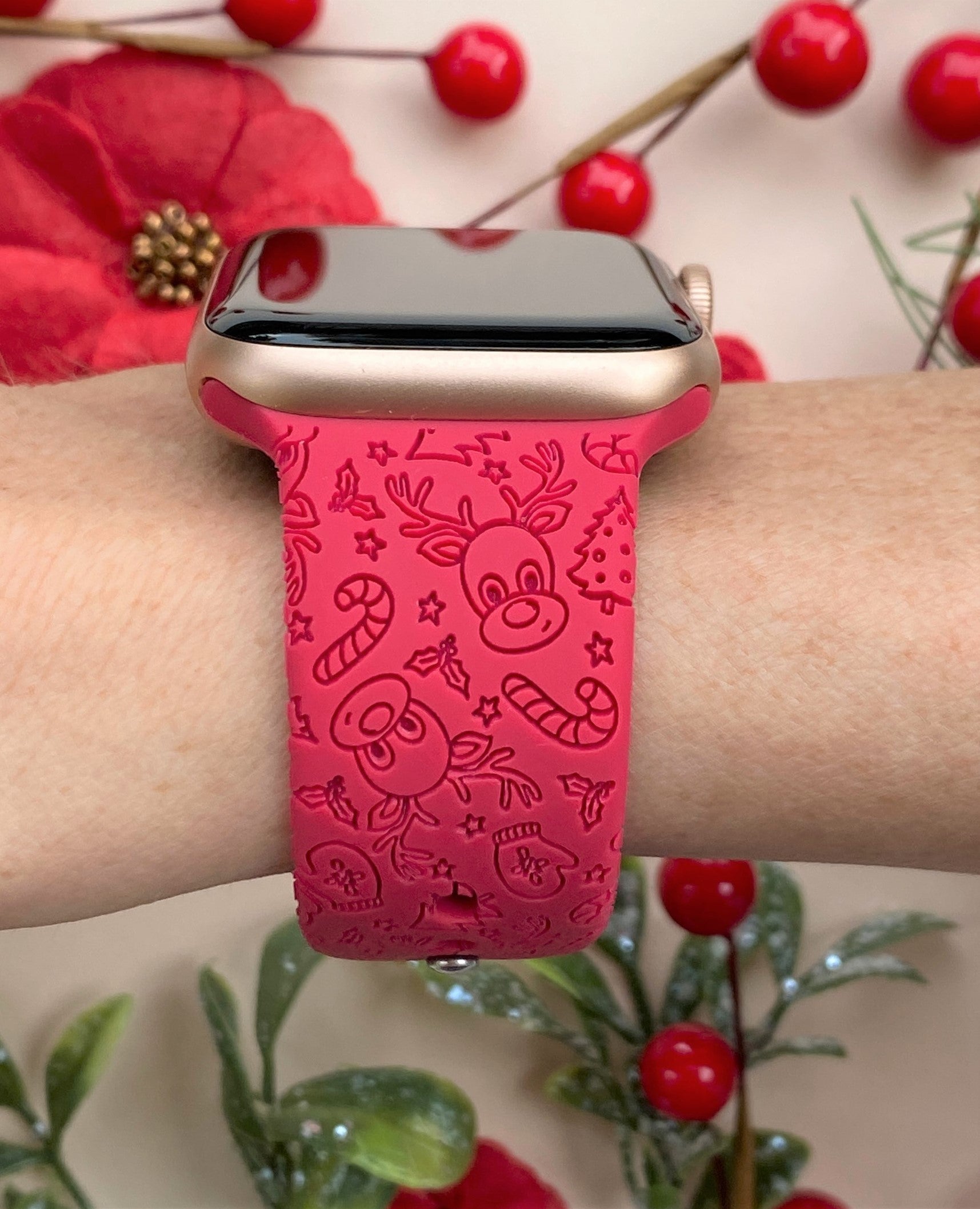 Dynex™ Holiday Reindeer Nylon Band for Apple Watch® 38mm and 40mm Red  DX-AWB38RR - Best Buy