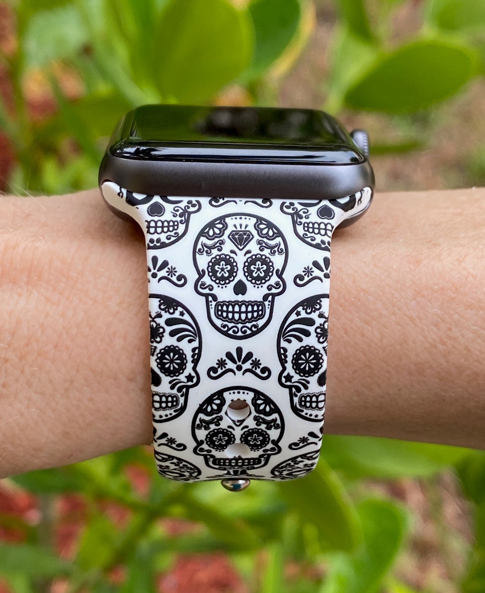 Wearlizer Halloween Skull Engraved Silicone Band Compatible with Apple  Watch Band 42mm/44mm/45mm/49mm Women Men for iWatch Series  8/7/6/5/4/3/2/1/SE 